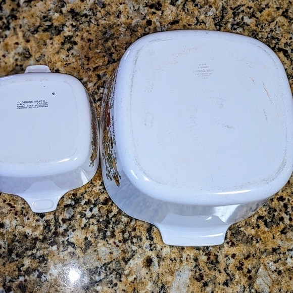 Vintage Corningware 'Spice of Life' Casserole Dishes 3qt and 2/3 cups - Picture 9 of 10